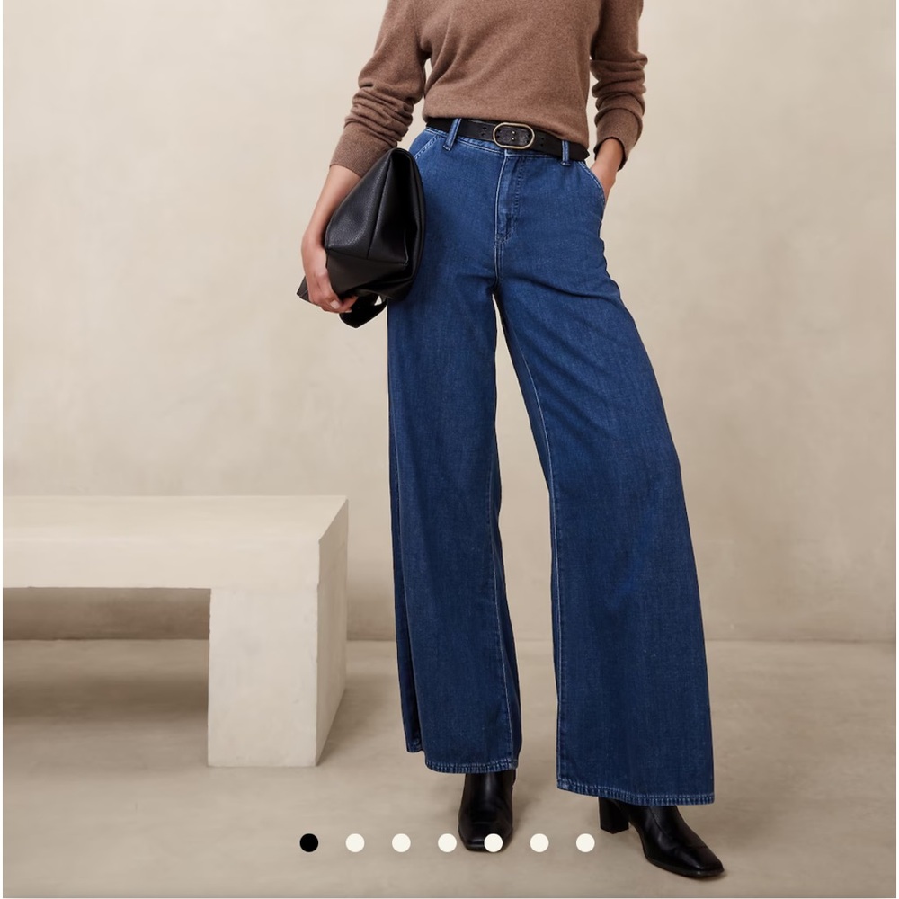 Banana Republic Ultra High-Rise Wide-Leg Trouser Jeans in Medium Wash